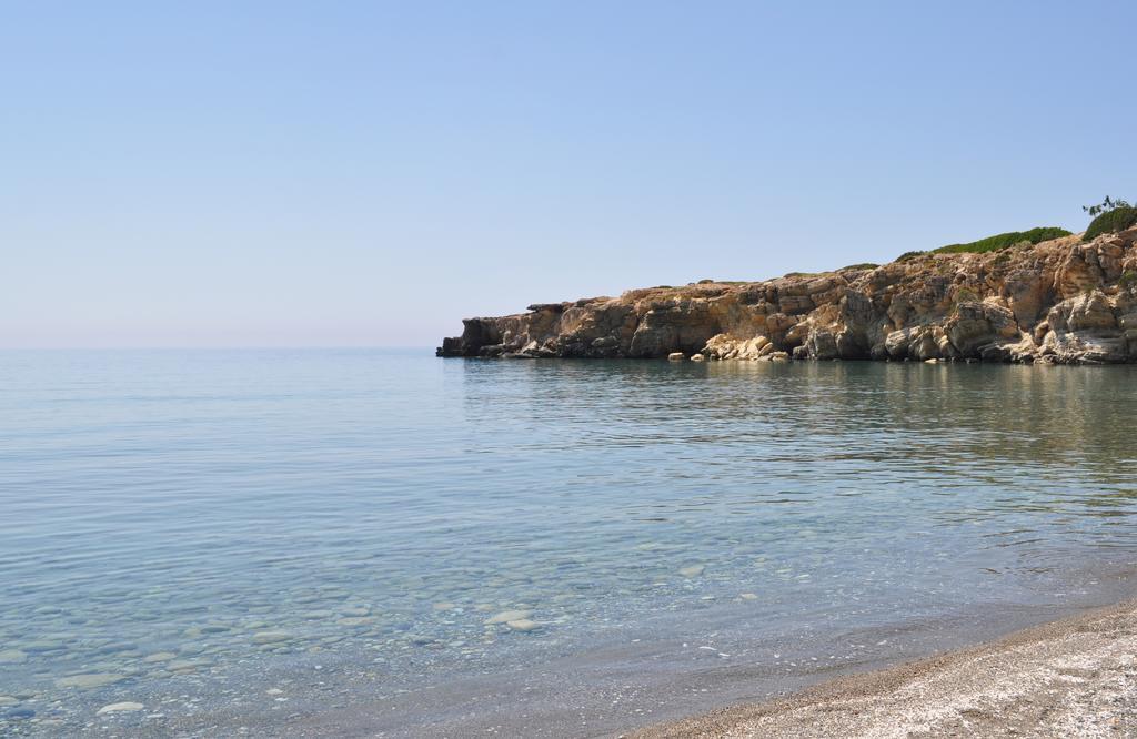 Beachfront Villa On Crete - Kirvas, Member Of Pelagaios Villas Koutsounári Ruang foto